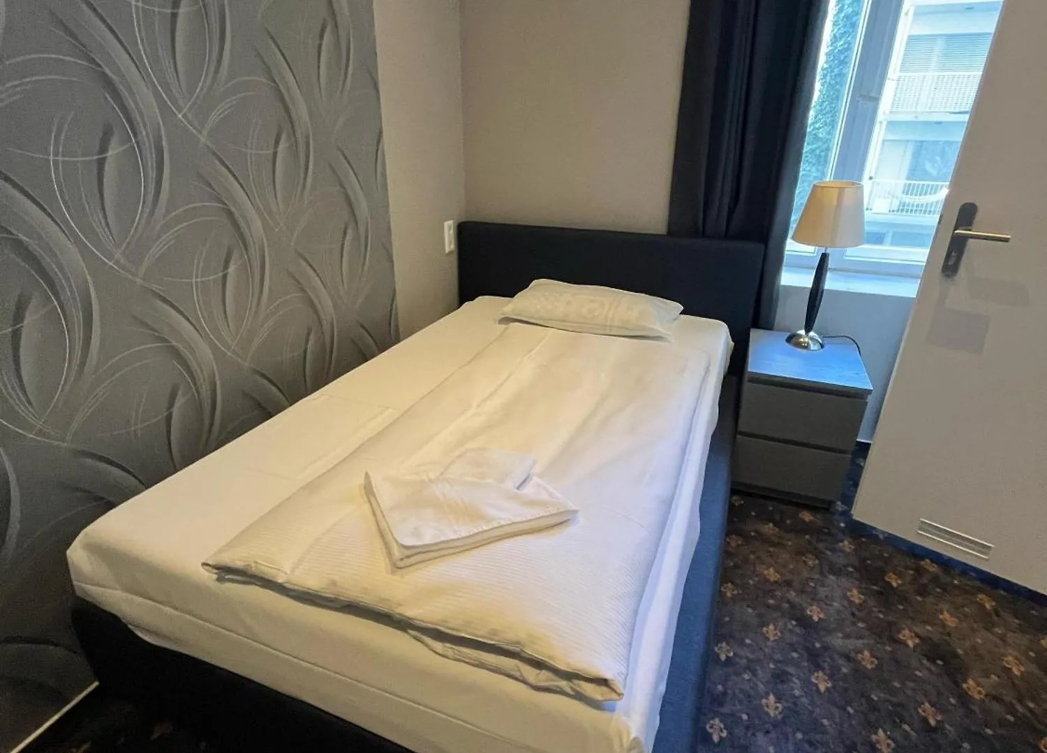 Hotel Gasteiner Hof Berlin 2*,
